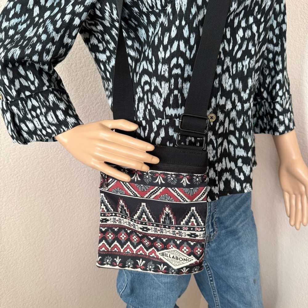 Billabong Aztec Print Multicolor Shoulder Crossbody Bag Purse Boho Casual Travel - Picture 6 of 15